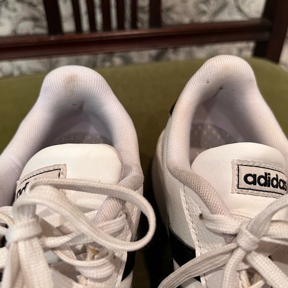 Adidas Grand Court Cloudforn Court Shoes, size 7 1/2 - Picture 5 of 6